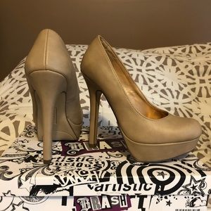 Nude Pump